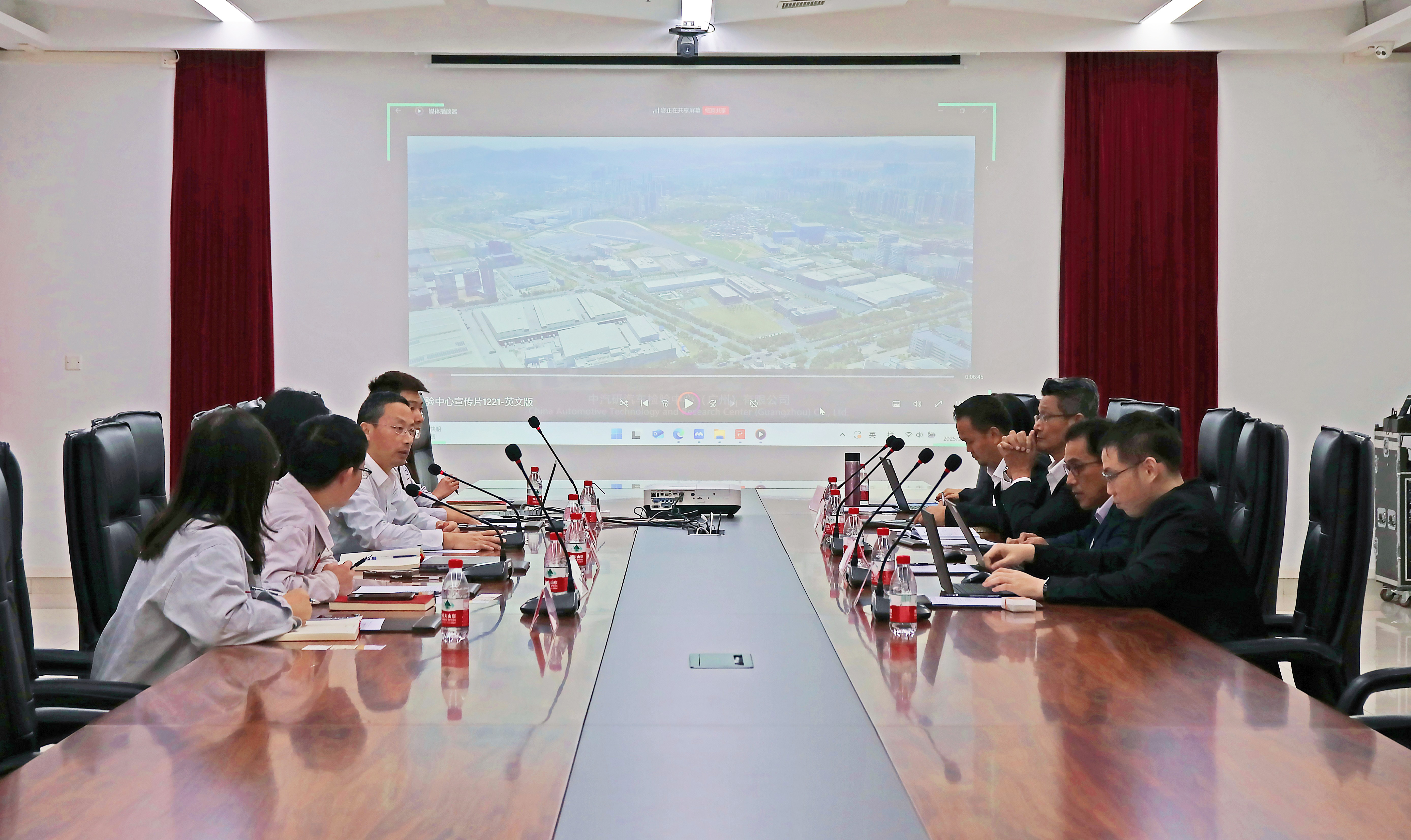 马来西亚标准与工业研究院（SIRIM）一行到访广州检验中心2.jpg